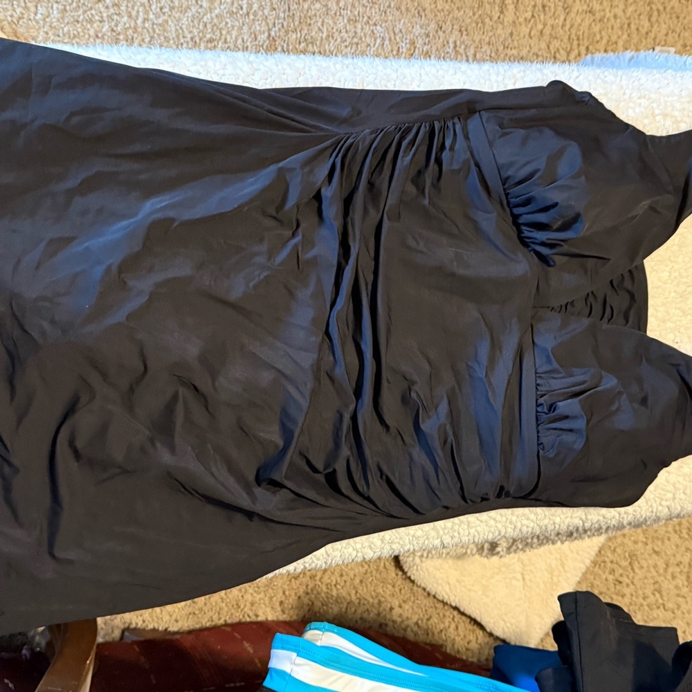 Lands' End Black Women's One Piece Swimsuit